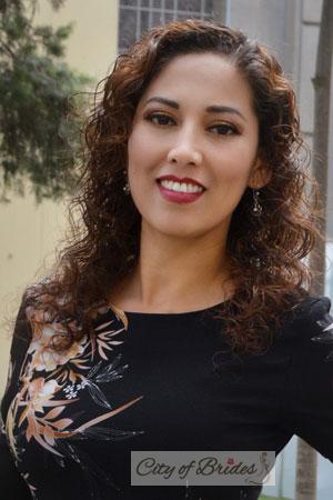 219229 - Paola Age: 49 - Peru