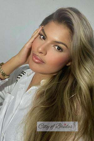 219653 - Valentina Age: 24 - Colombia