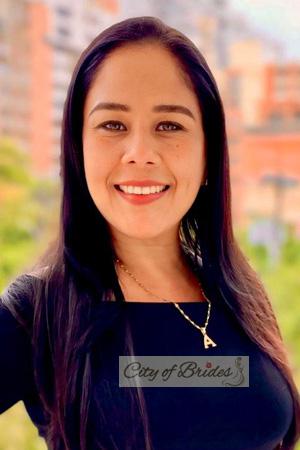 219954 - Astrid Age: 47 - Colombia