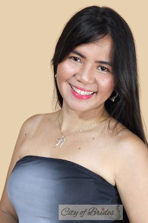220446 - Maricel Age: 37 - Philippines