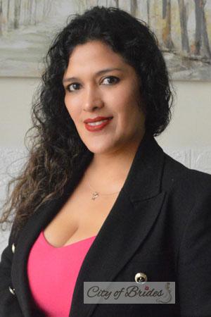 220612 - Ysabel Age: 44 - Peru