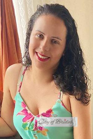 221241 - Yahaira Age: 36 - Costa Rica