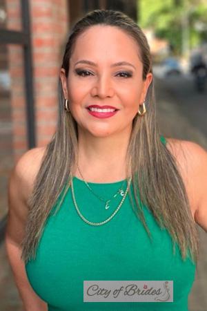 221791 - Maria Age: 51 - Colombia