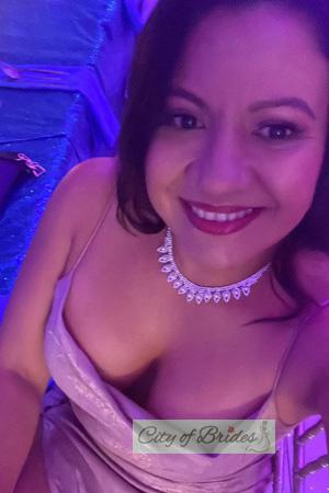 221804 - Lilliam Age: 44 - Costa Rica