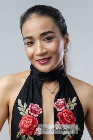 222391 - Tidarat Age: 43 - Thailand