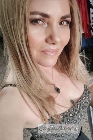 223113 - Maria Elizabeth Age: 51 - Costa Rica