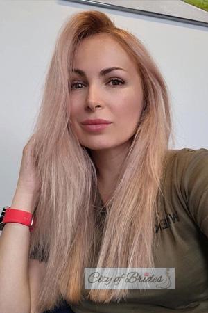 223165 - Oxana Age: 42 - Ukraine