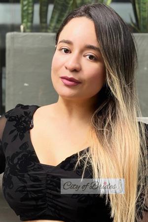 223216 - Geraldine Age: 34 - Colombia
