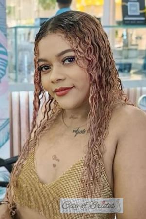 223532 - Yulieth Age: 33 - Colombia