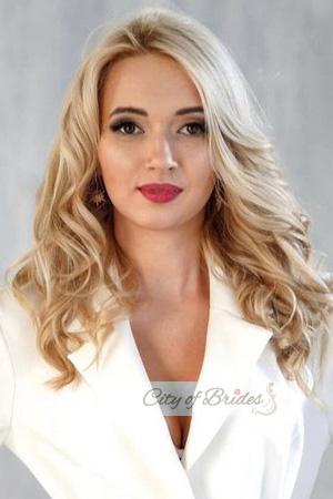 224233 - Kateryna Age: 38 - Ukraine