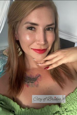 225110 - Catalina Age: 40 - Costa Rica