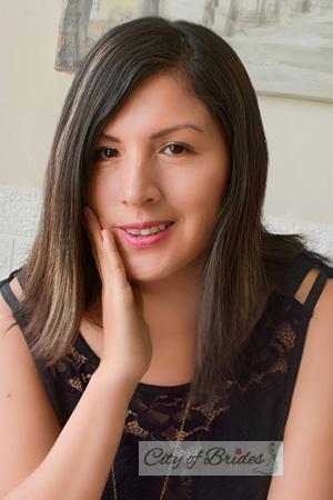 225120 - Lady Age: 36 - Peru