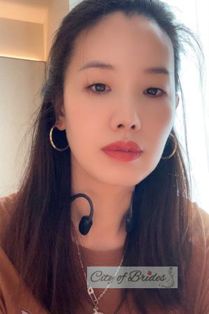 225301 - Lina Age: 44 - China