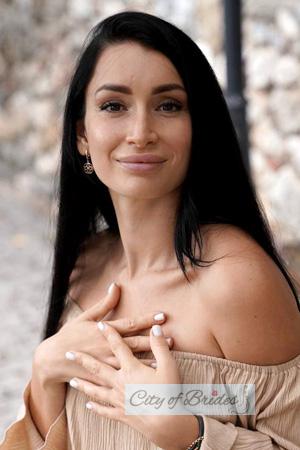 225400 - Elina Age: 30 - Ukraine