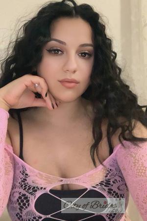 225417 - Alona Age: 26 - Ukraine