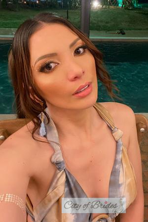 225432 - Laura Age: 34 - Colombia