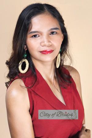 225618 - Leslie Age: 24 - Philippines