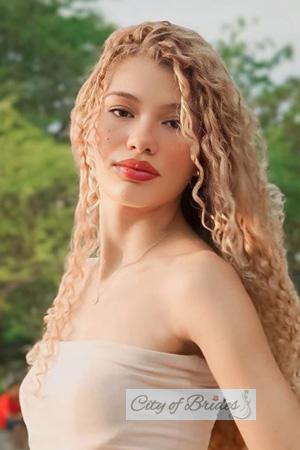 225773 - Adriana Age: 22 - Colombia