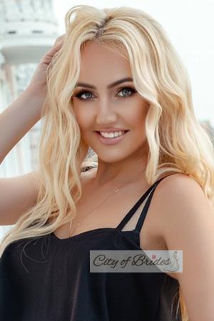 226370 - Viktoriia Age: 33 - Ukraine