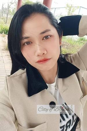 226751 - Huangfang Age: 36 - China