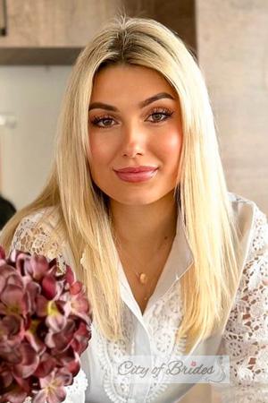 227241 - Yuliia Age: 43 - Ukraine
