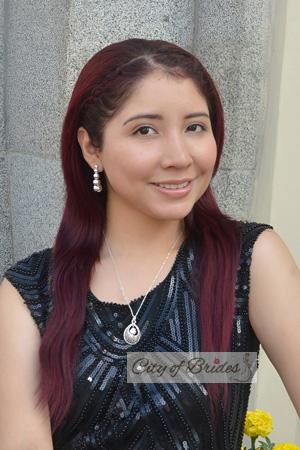 227290 - Leonela Age: 27 - Peru