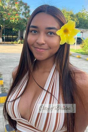 227503 - Sandra Age: 26 - Colombia