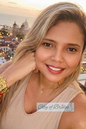 227511 - Tatiana Age: 37 - Colombia