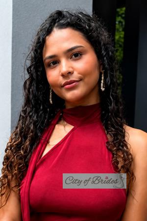 227693 - Laura Age: 19 - Colombia