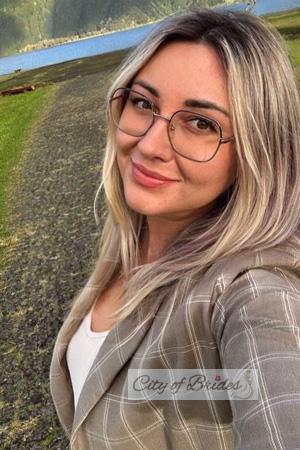 228067 - Alona Age: 33 - Ukraine