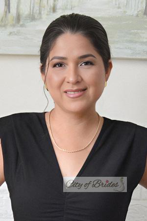228317 - Mariana Age: 38 - Peru