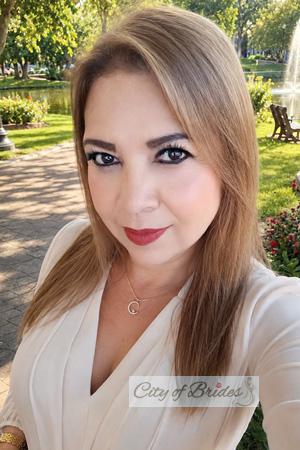 228387 - Xinia Age: 57 - Costa Rica