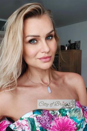 228551 - Agnieszka Iwona Age: 43 - Poland