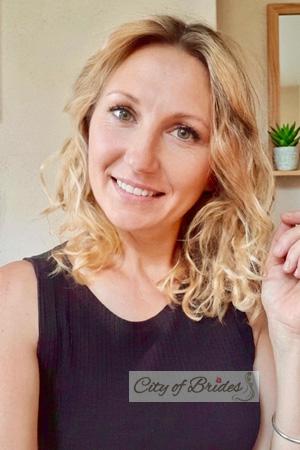 228569 - Oksana Age: 45 - Ukraine