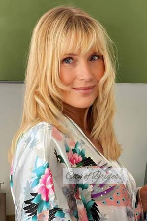 228992 - Svitlana Age: 56 - Ukraine